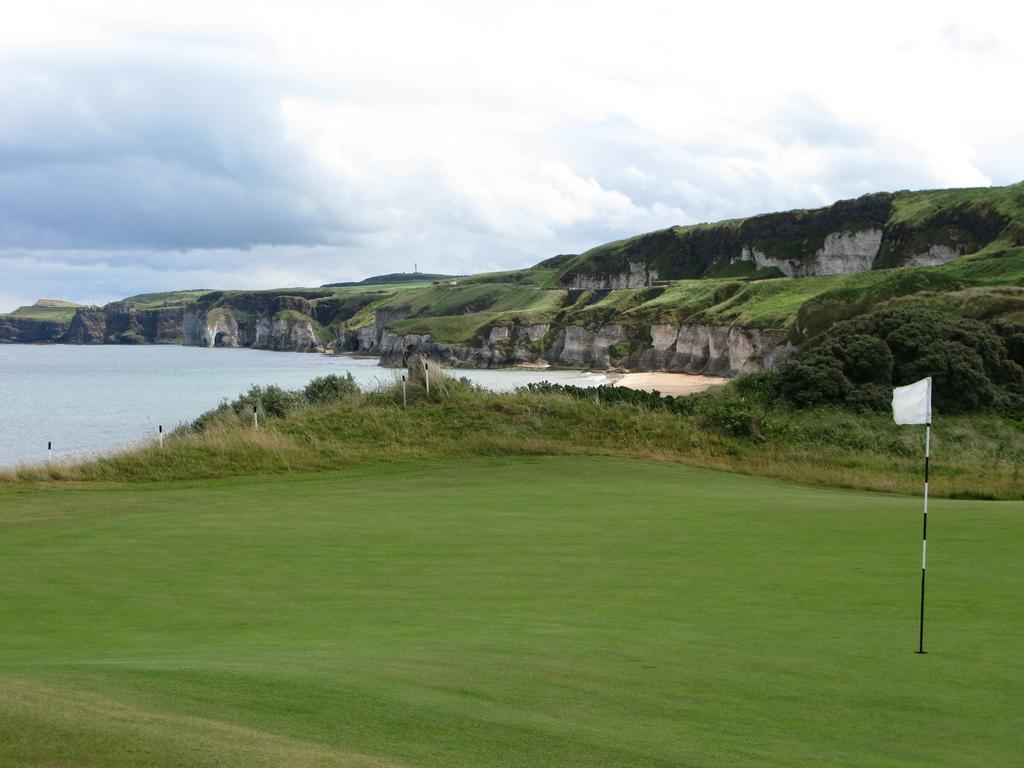 Atlantic View B&B Portrush Bagian luar foto